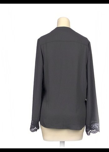 V Yaka Dökümlü Kadın Bluz - Görsel 2