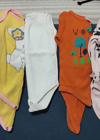 Renkli Çiçek Desenli Askısız Bebek Body