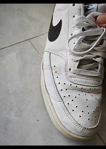 Beyaz Nike Spor Ayakkabı - Görsel 2