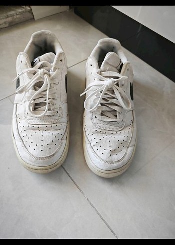 Beyaz Nike Spor Ayakkabı - Görsel 3