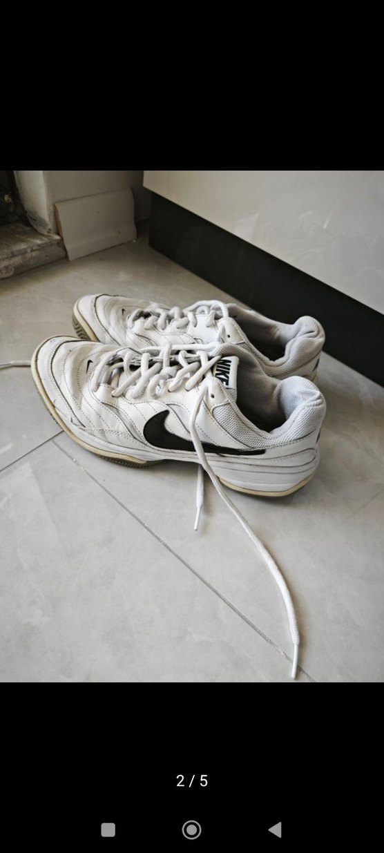 Beyaz Nike Bağcıklı Spor Ayakkabı - Görsel 2