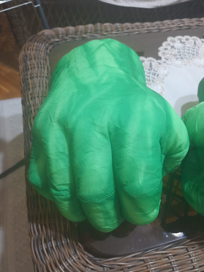 Yeşil Çocuk Eldivenleri - Pop Kültür - Görsel 2