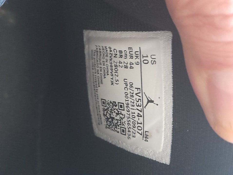 Beyaz Siyah Bağcıklı Basketbol Ayakkabısı - Görsel 3