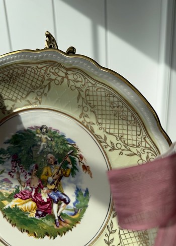 Antika damgalı Vintage Nakışlı Altın Renkli Tabak - Görsel 9