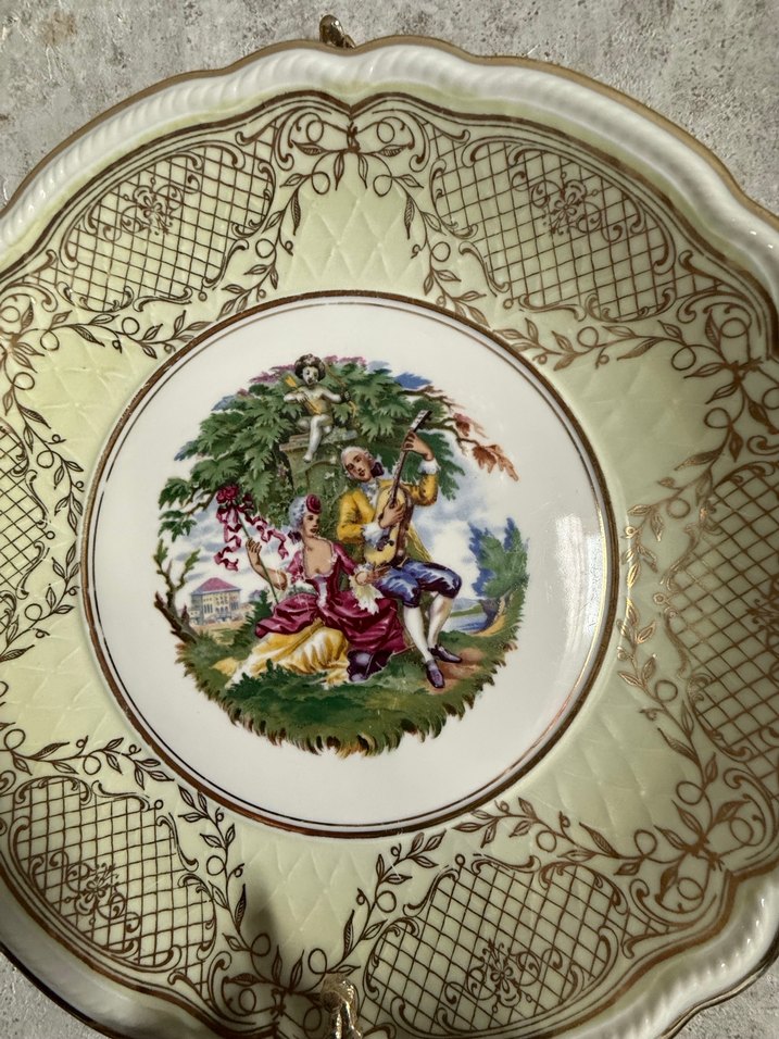 Antika damgalı Vintage Nakışlı Altın Renkli Tabak - Görsel 4