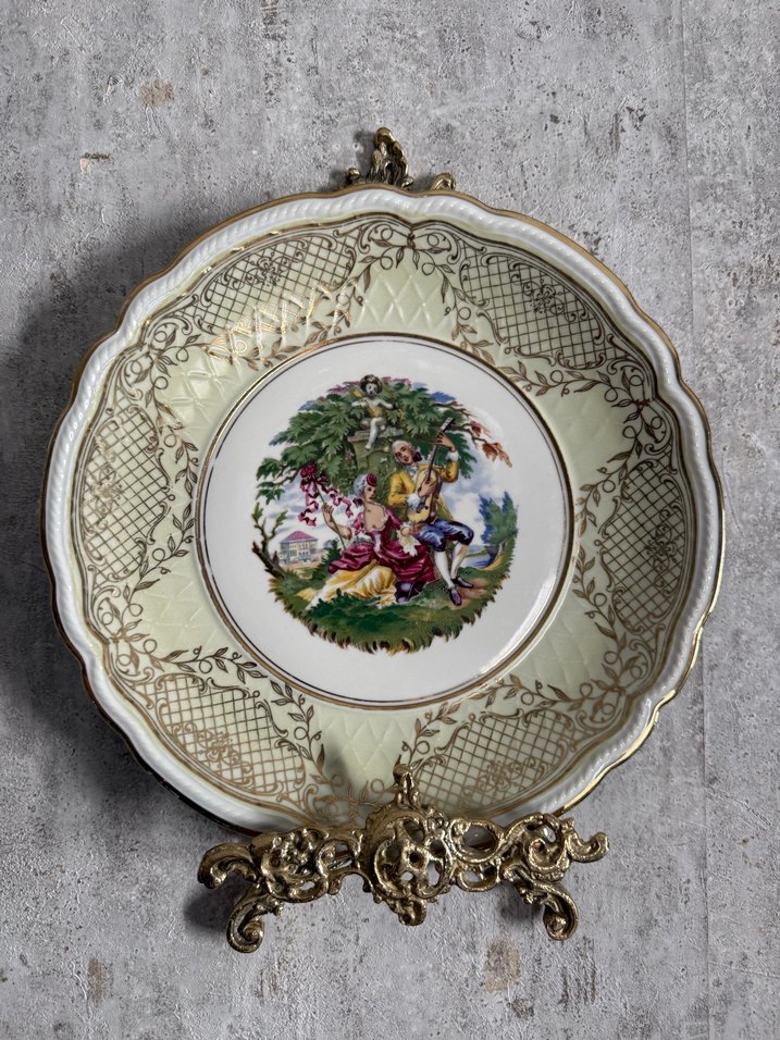 Antika damgalı Vintage Nakışlı Altın Renkli Tabak - Görsel 2