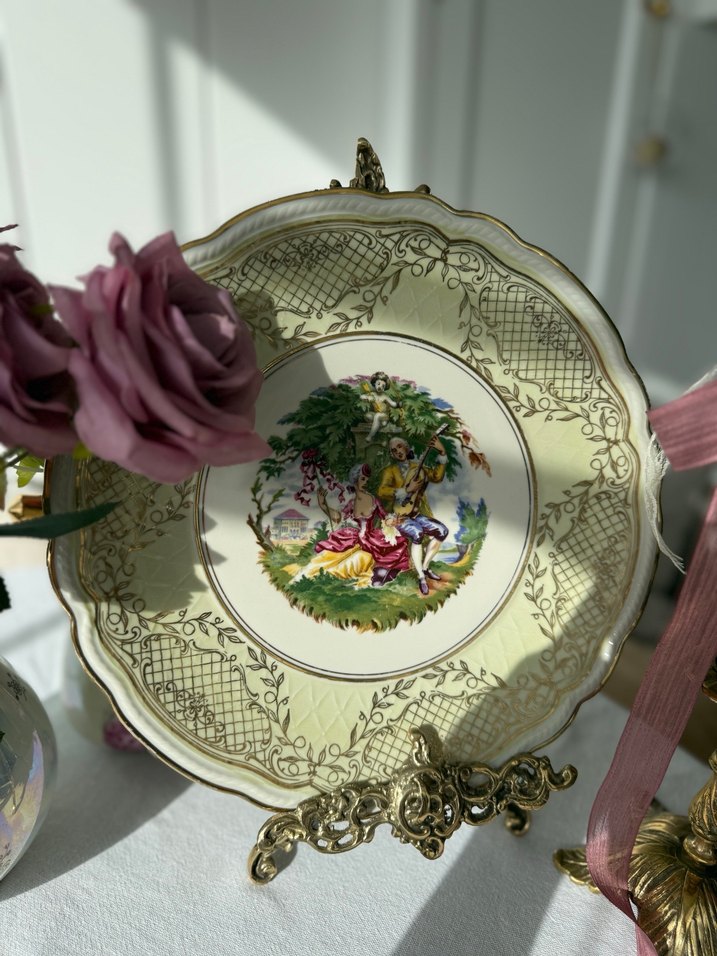 Antika damgalı Vintage Nakışlı Altın Renkli Tabak - Görsel 3