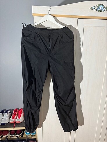 Bershka Paraşüt Pantolon