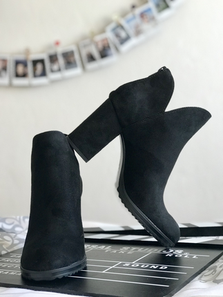 35 Beden siyah Renk Bershka bot