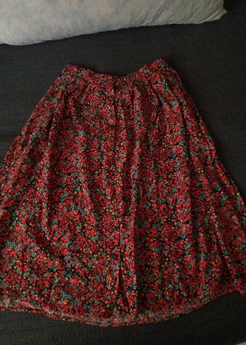 Bershka Kırmızı çiçek desenli Midi Mini Etek