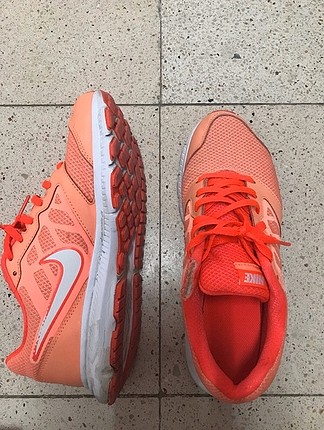 39 Beden Nike Spor Ayakkabı