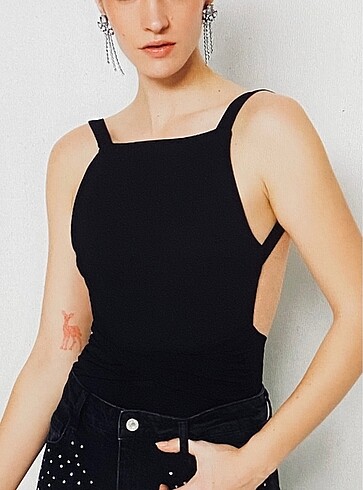 Sırt Dekolteli Bodysuit