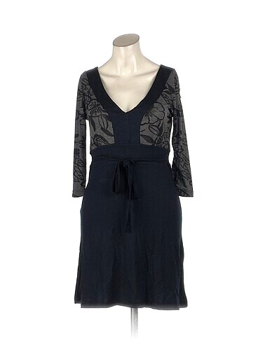 PreLoved Kısa Elbise %70 İndirimli.