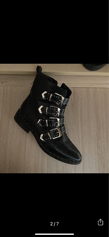 Zara CATWALK BOT