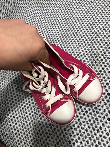 25 numara converse kırmızı
