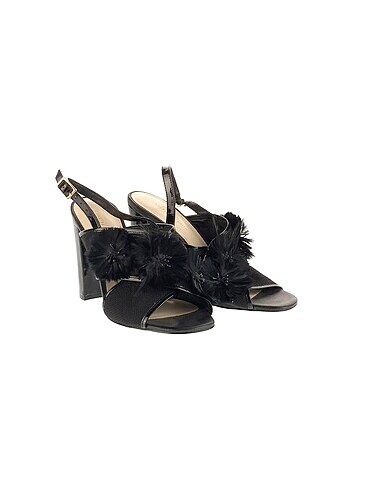 Charles & Keith Charles & Keith Stiletto %70 İndirimli.