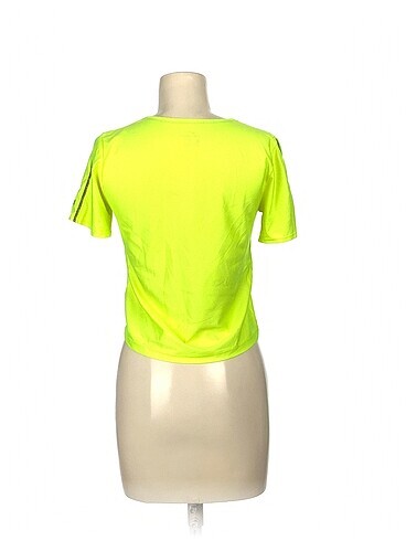 xs Beden Nike T-shirt %70 İndirimli.