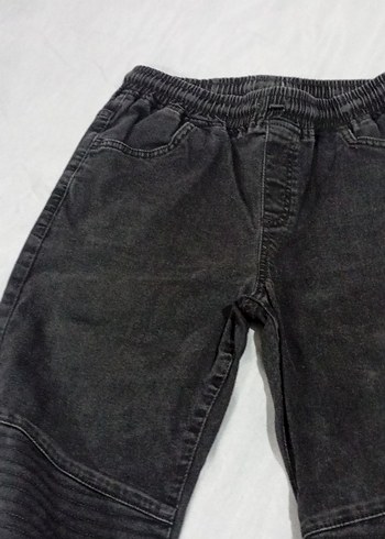 Erkek Çocuk Siyah Rahat Kesim Kot Pantolon (elimde 2adet var)