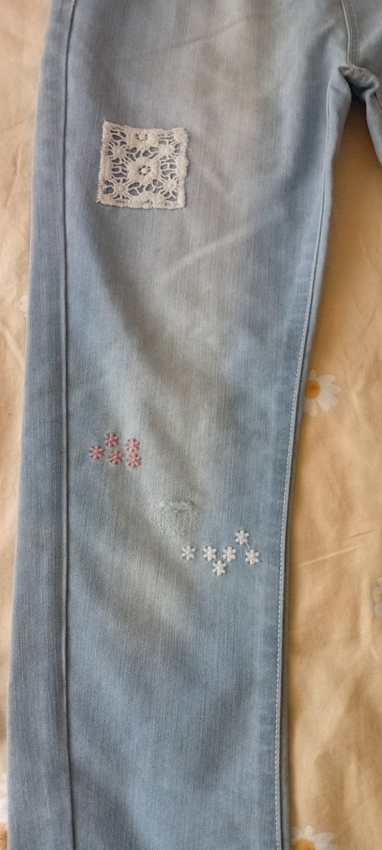 Nakışlı Mavi Kız Kot Pantolon - Görsel 3