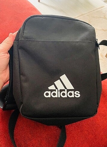 Adidas çanta