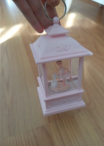 Pembe Figürlü Dekoratif ışıklı müzikli kar küresi - Görsel 5