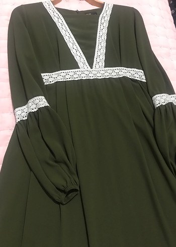 Dantel Detaylı Uzun Yeşil Kadın Elbise - Görsel 2