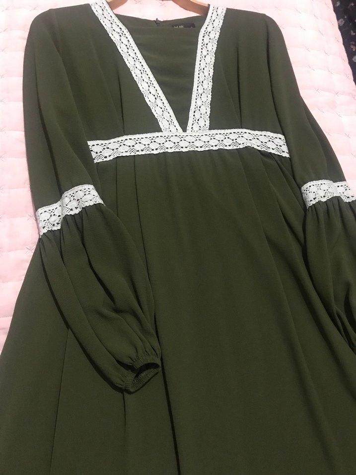 Dantel Detaylı Uzun Yeşil Kadın Elbise - Görsel 2