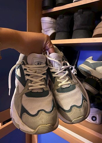 37 Beden Gri Beyaz Bağcıklı Kadın Spor Ayakkabı