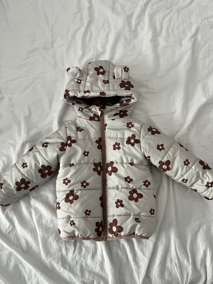 Kahverengi Çiçek Desenli Kız Montu - Görsel 3