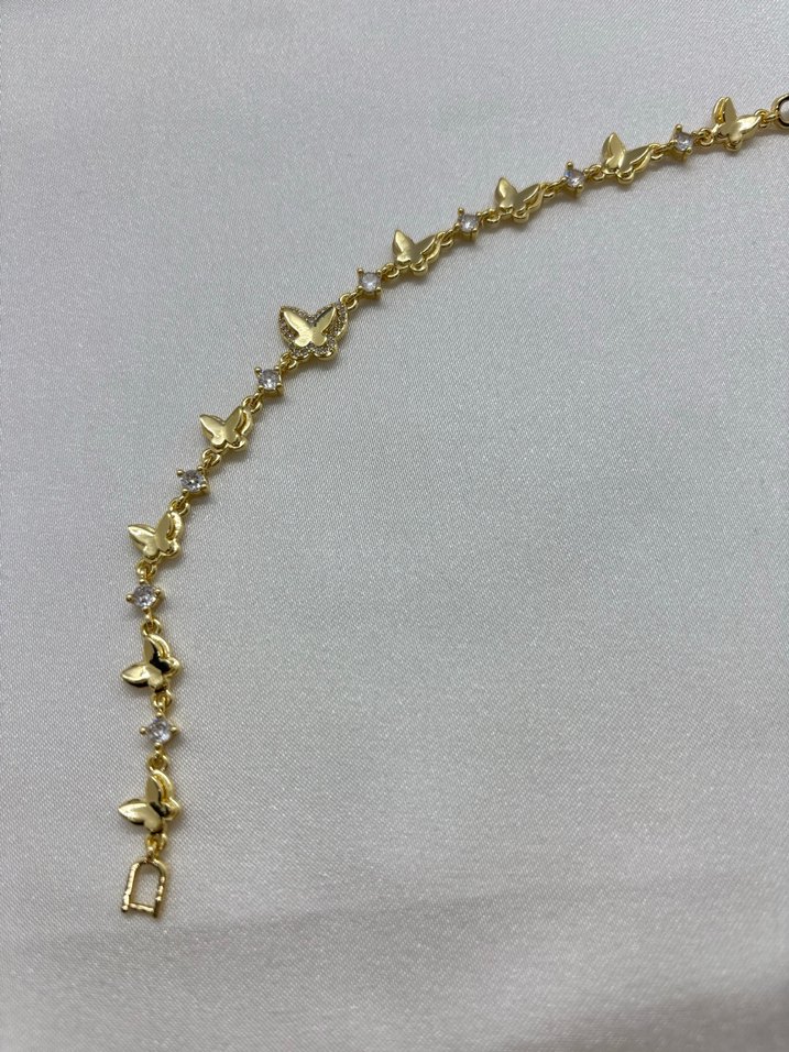 Zincir Detaylı Altın Renkli Kadın Bileklik - Görsel 3