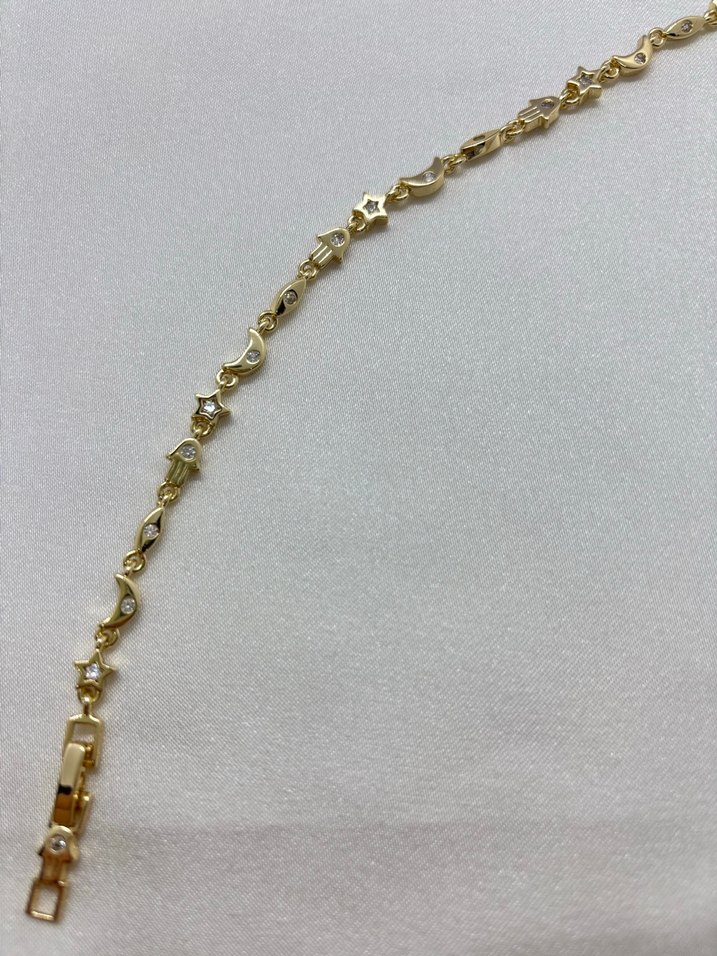 Zincir Detaylı Altın Renkli Kadın Bileklik - Görsel 4