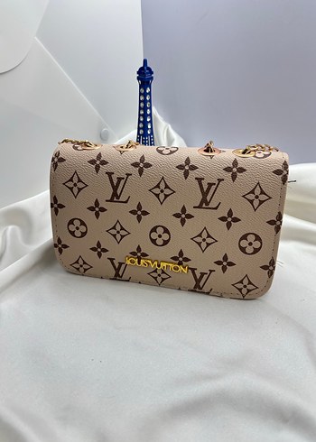 Bej Zincir Detaylı Modern Klasik Kadın Çanta - Görsel 2