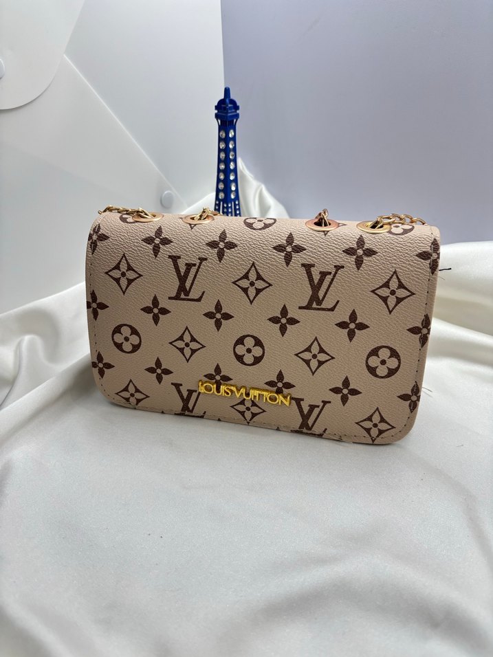 Bej Zincir Detaylı Modern Klasik Kadın Çanta - Görsel 2