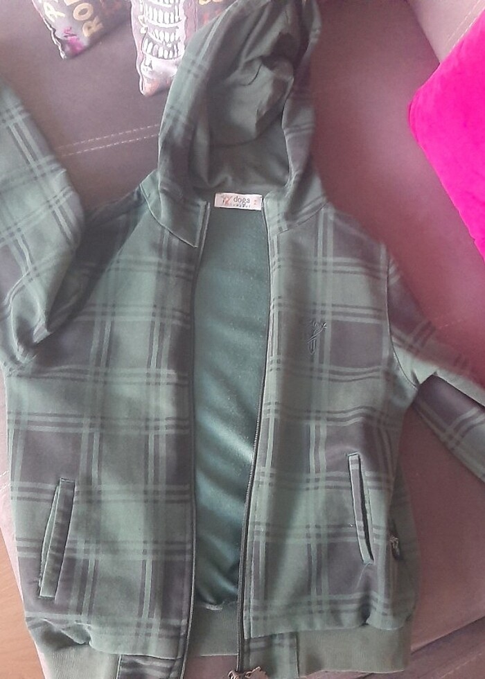 Doğa koleji 7-8 yaş orjinal kapşonlu hırka - Görsel 4