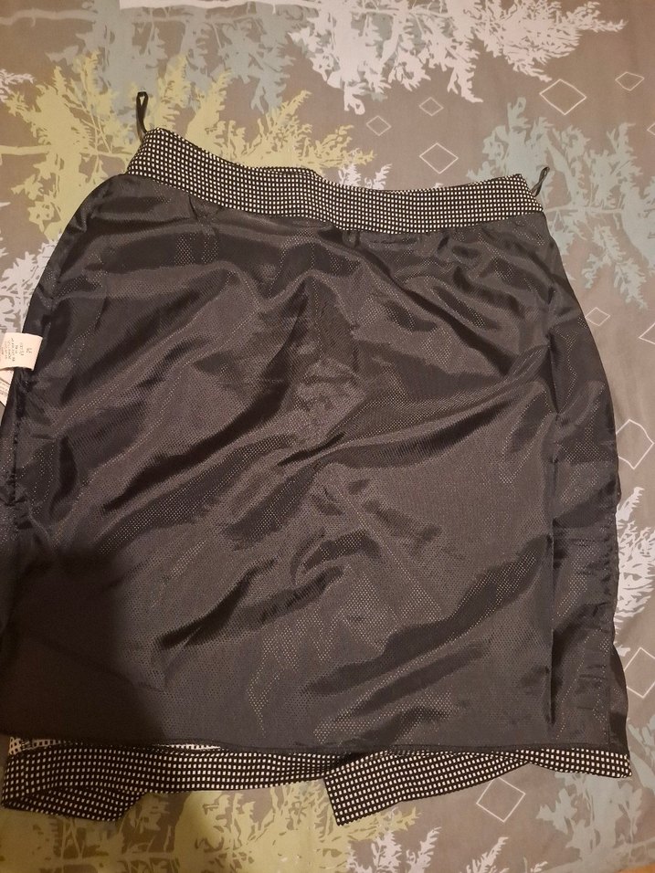 Adil Işık marka m beden minik kareli etek - Görsel 3