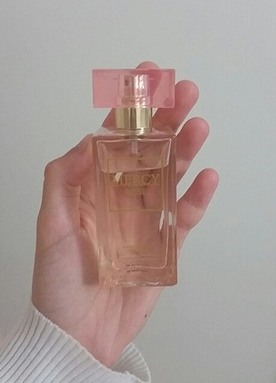 mercy rose parfüm