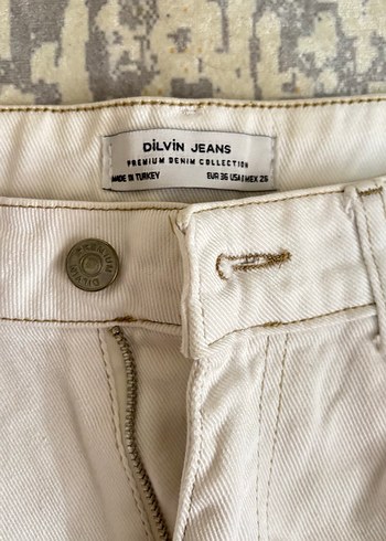 Beyaz Kadın Pamuklu Mini Denim Şort - Görsel 2