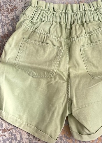 Düğmeli Pastel Yeşil Yüksek Bel Kadın Şort - Görsel 3