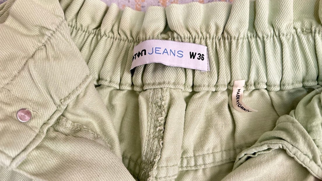 Düğmeli Pastel Yeşil Yüksek Bel Kadın Şort - Görsel 2