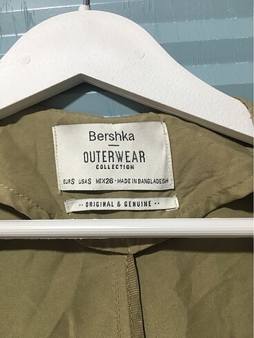 Bershka Yağmurluk trençkot