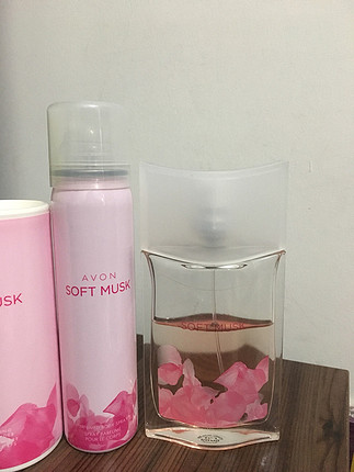 Avon soft musk set