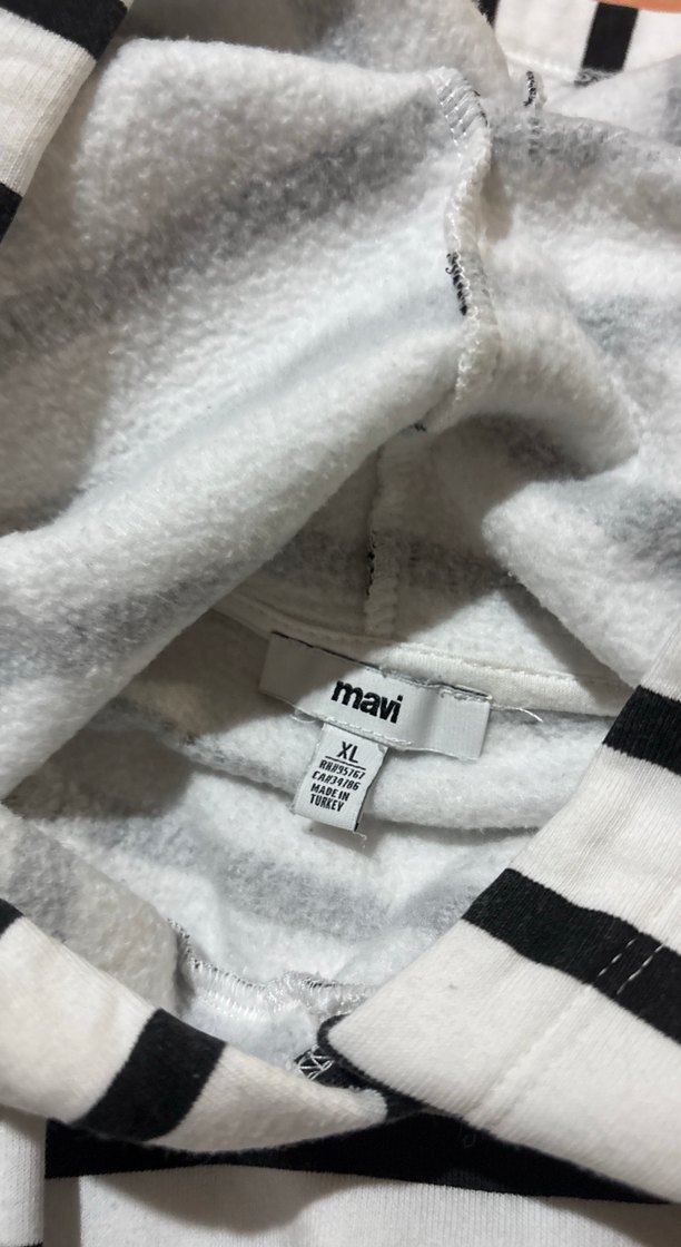 Beyaz Siyah Çizgili Kadın Sweatshirt - Görsel 3