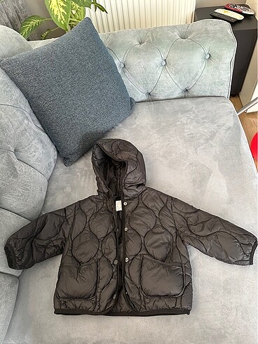 Zara Mont