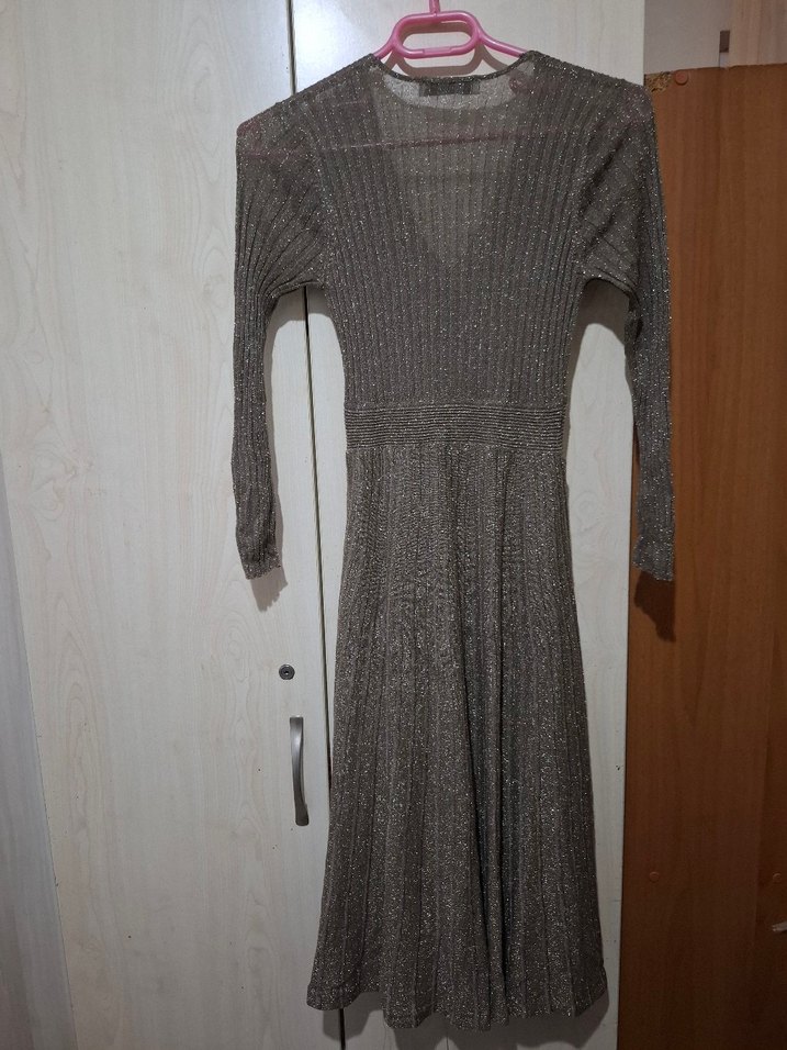 Gri Uzun Triko Elbise V Yaka - Görsel 3