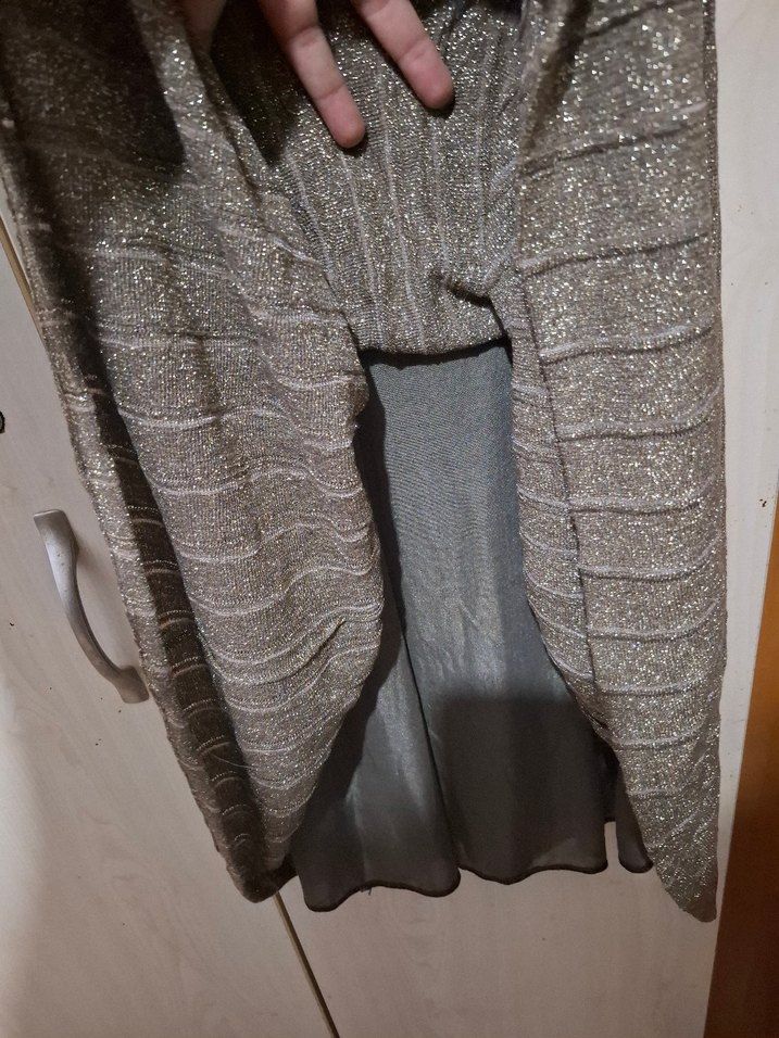 Gri Uzun Triko Elbise V Yaka - Görsel 4