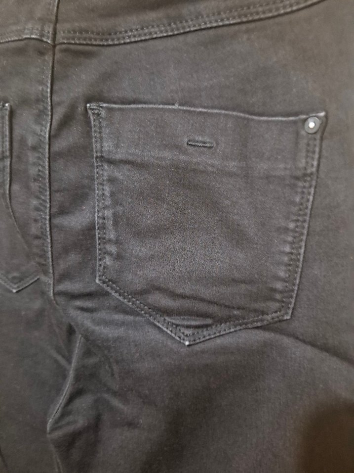 Siyah Kemerli Kadın Denim Pantolon - Görsel 4