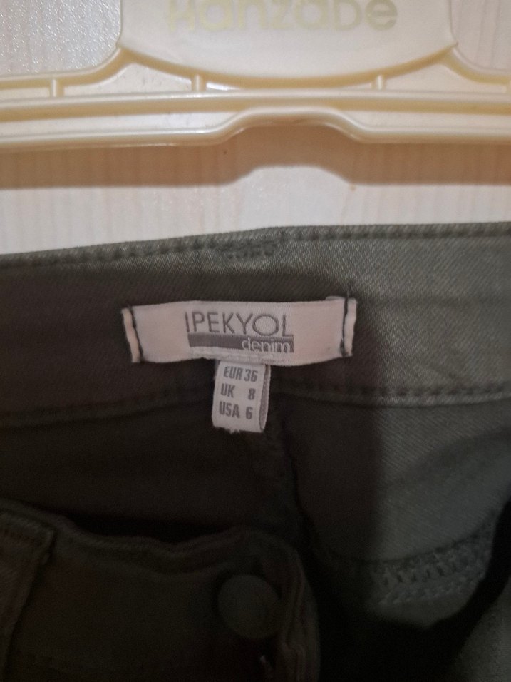 Gri Kadın Kemerli Rahat Kesim Pantolon - Görsel 3