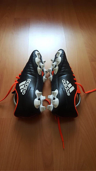 Adidas krampon