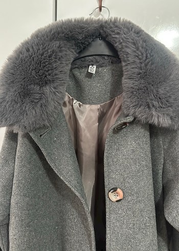 Gri Uzun Yün Kadın Kaban - Görsel 2