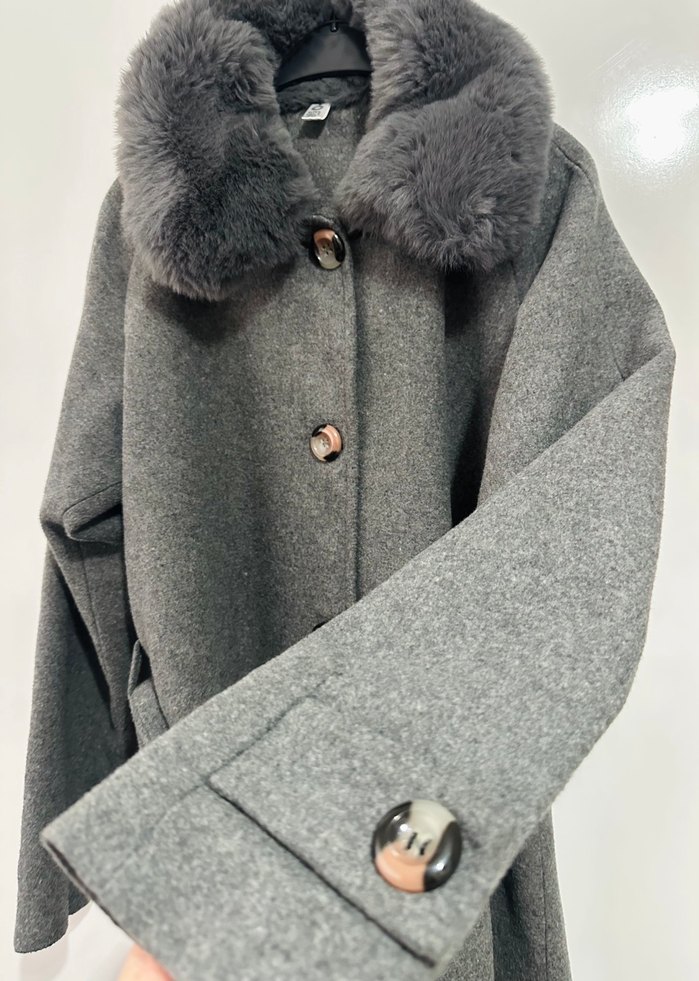 Gri Uzun Yün Kadın Kaban - Görsel 5